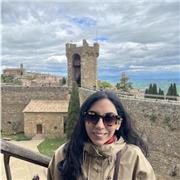 Laureata in Ingegneria Aerospaziale alla Federico II di Napoli, insegno matematica, fisica e scienze per scuole medie e superiori.